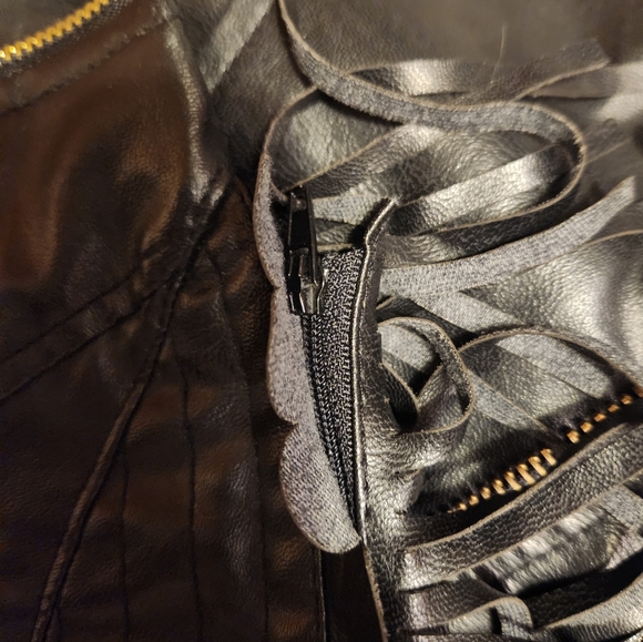 Steve Madden Faux Leather Cropped Jacket - Picture 9 of 10